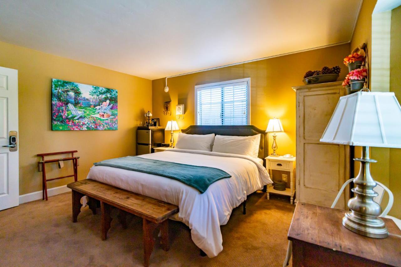 J Patrick Inn Cambria Exterior foto
