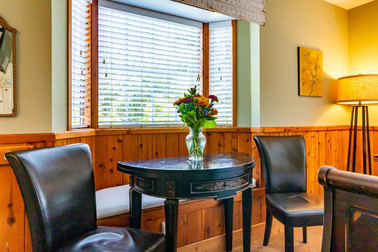 J Patrick Inn Cambria Exterior foto