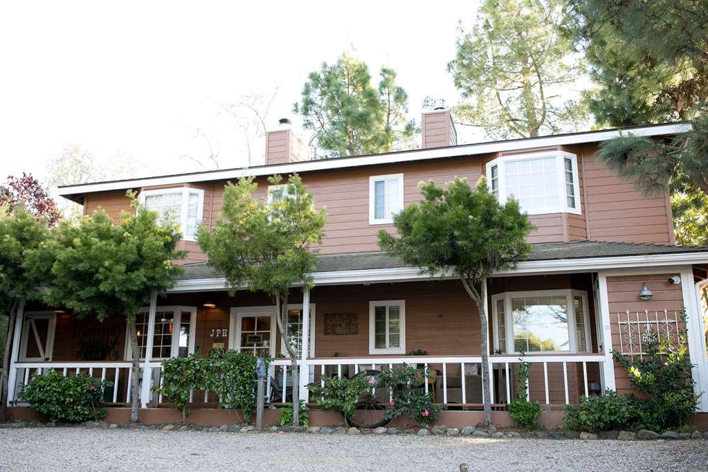 J Patrick Inn Cambria Exterior foto