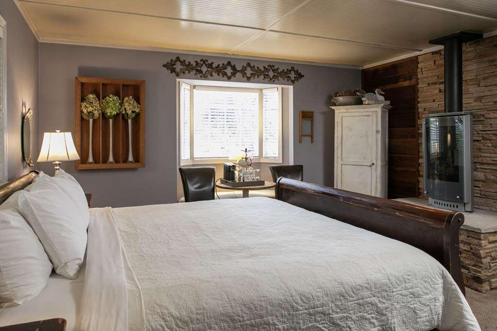J Patrick Inn Cambria Quarto foto