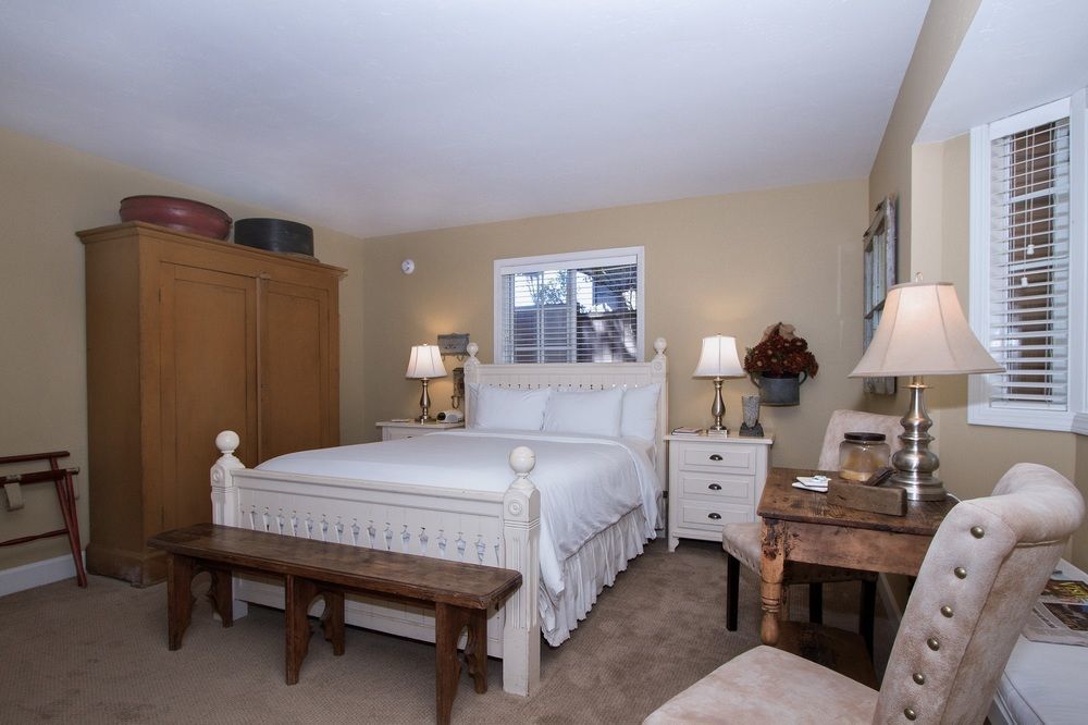 J Patrick Inn Cambria Exterior foto